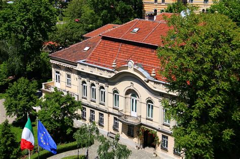 Ambasciata d'Italia a Sofia / Посолство на Италия в София .